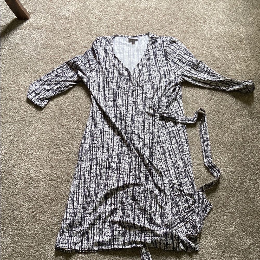 LuLaRoe Black and White Wrap Dress with Tie Front, size medium